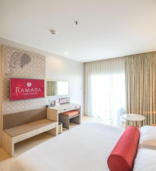 Номер Deluxe с Балконом, Ramada By Wyndham Phuket Deevana