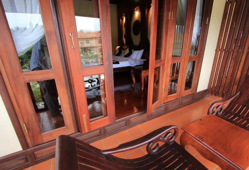 اتاق لوکس, Sada