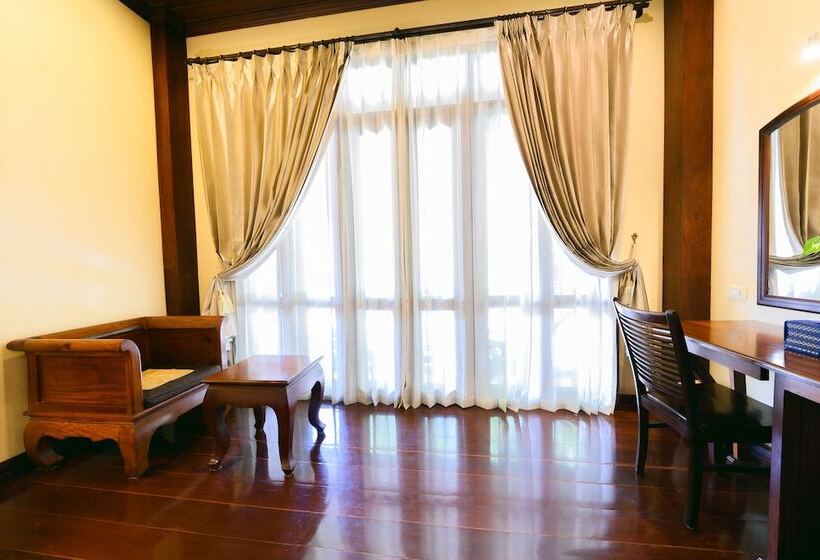 اتاق لوکس, Sada