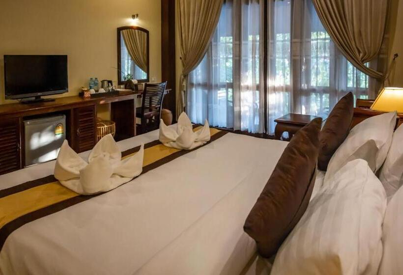 اتاق لوکس, Sada