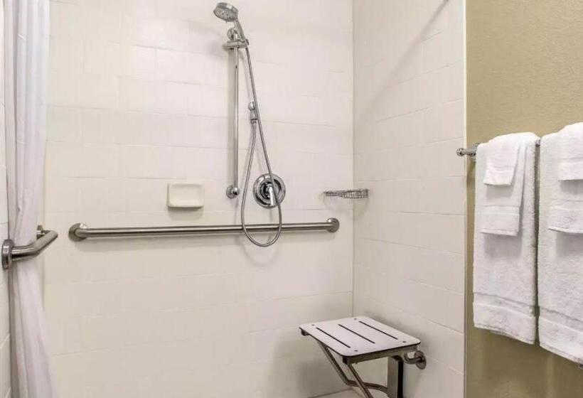 Люкс Кровать Кинг, Sleep Inn & Suites Hannibal