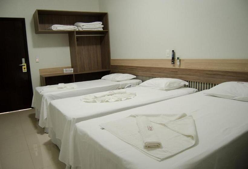 غرفة ديلوكس ثلاثية, Tezla