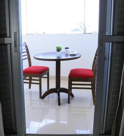 غرفة قياسية مزوَّدة بشُرفة, Tezla