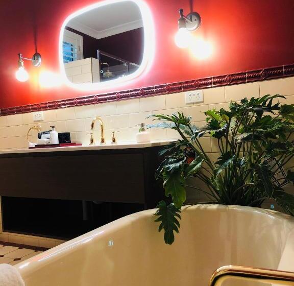 חדר דחוקס עם מיטת קינג, The Dudley Boutique