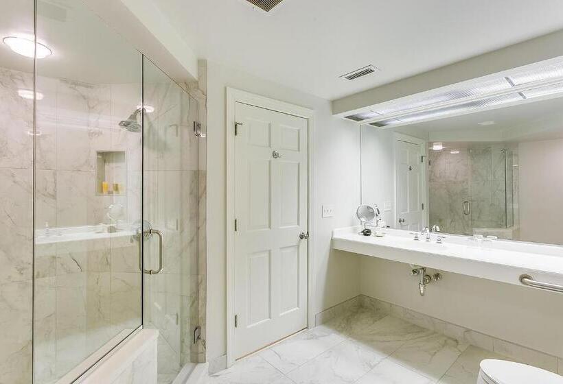 복층 룸 퀸 침대, The Geneva Inn