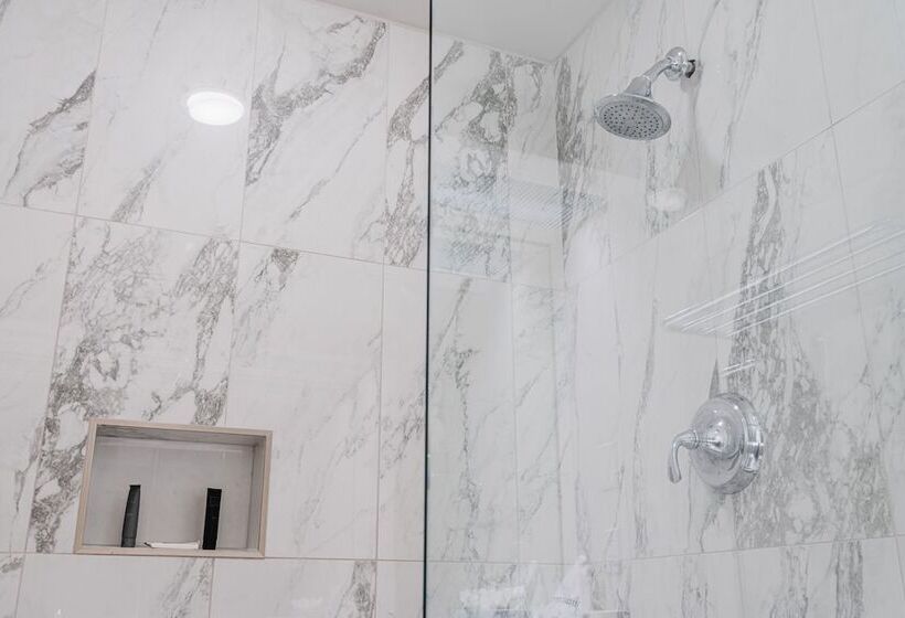 디럭스 룸 호수 전망, The Geneva Inn