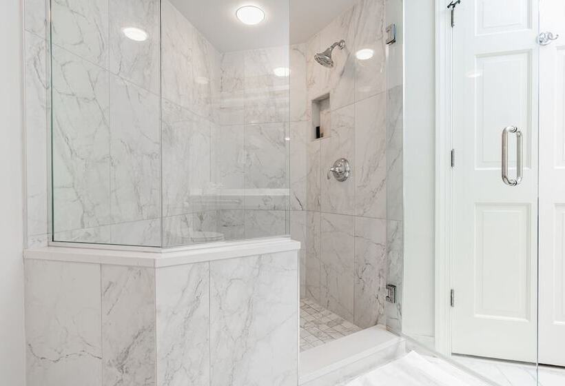 디럭스 룸 호수 전망, The Geneva Inn