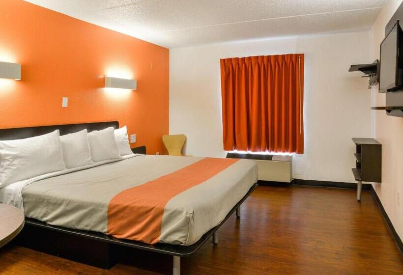 اتاق لوکس با تخت بزرگ, Motel 6toledo, Oh
