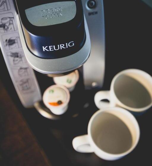 غرفة قياسية سرير كينج, Lia