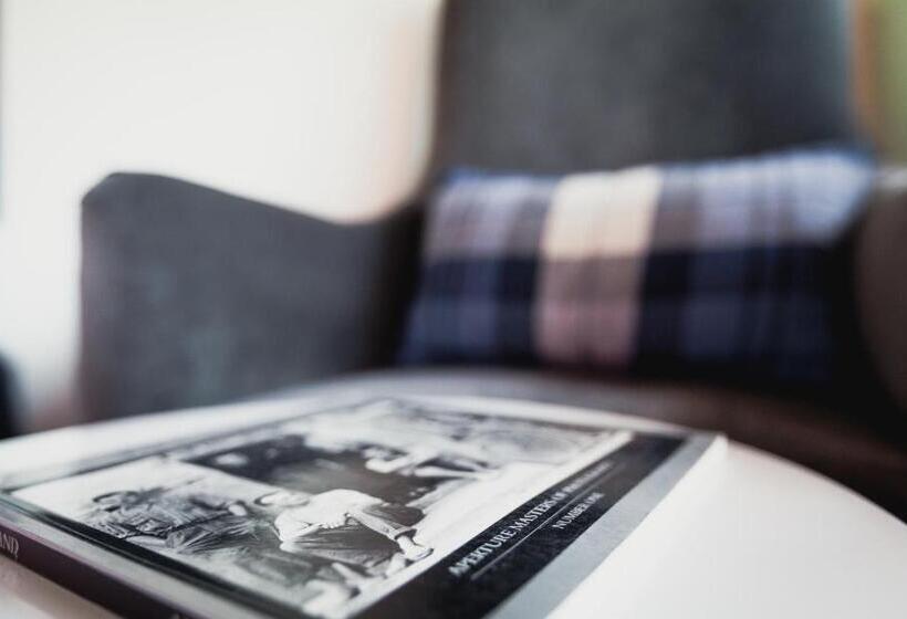 غرفة قياسية, Lia