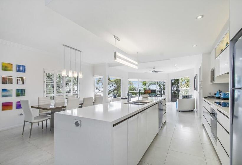 Апартаменты Deluxe 1 Спальня Вид на Море, The Lookout Resort Noosa