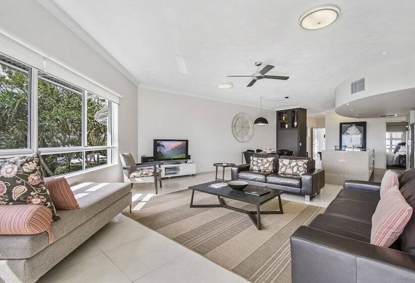 Апартаменты Deluxe 3 Спальни Вид на Море, The Lookout Resort Noosa