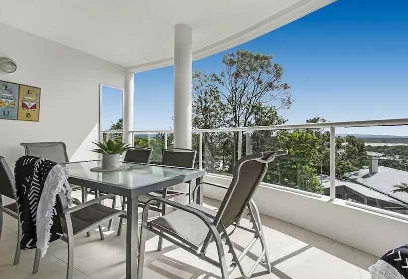 1 Bedroom Deluxe Apartment Sea View, The Lookout Resort Noosa