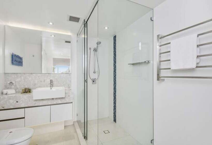 شقة ديلوكس غرفة نوم واحدة مطلة على البحر, The Lookout Resort Noosa