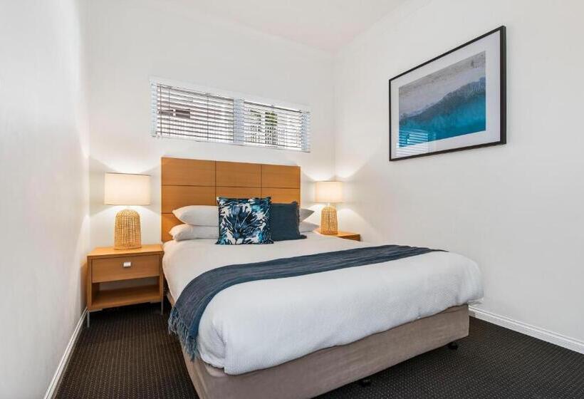 Апартаменты 3 Спальни, The Lookout Resort Noosa