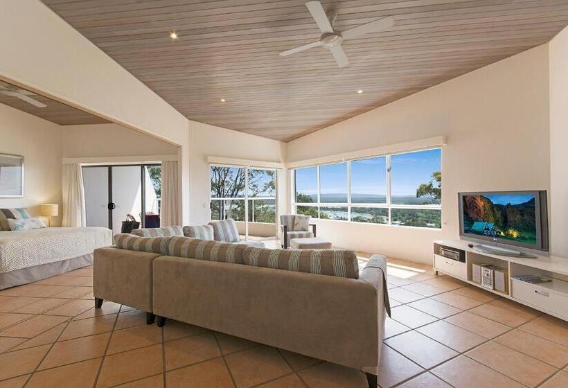Апартаменты 3 Спальни Вид на Море, The Lookout Resort Noosa