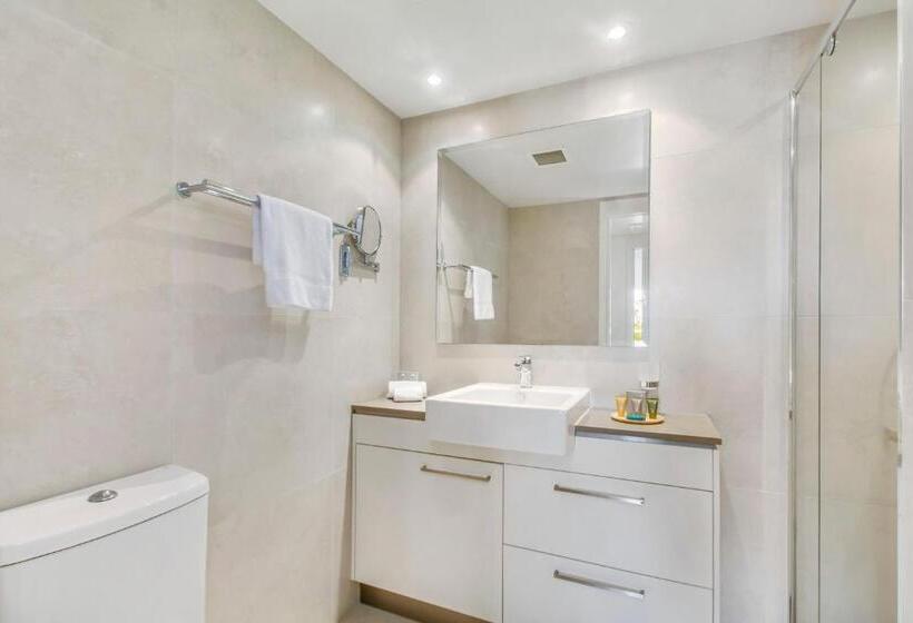 شقة ديلوكس غرفة نوم واحدة مطلة على البحر, The Lookout Resort Noosa