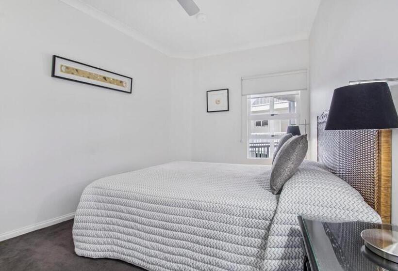 Апартаменты Deluxe 3 Спальни Вид на Море, The Lookout Resort Noosa