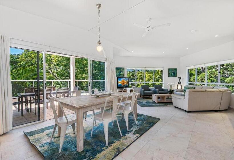 Апартаменты Deluxe 3 Спальни, The Lookout Resort Noosa
