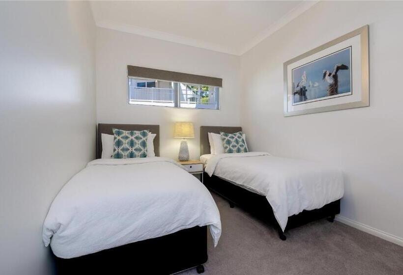 Апартаменты Deluxe 3 Спальни Вид на Море, The Lookout Resort Noosa