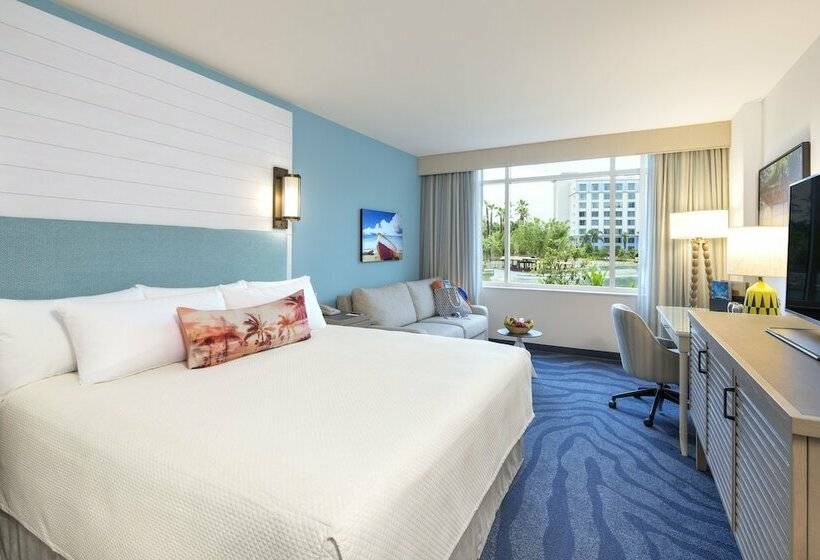 اتاق استاندارد با چشم‌انداز دریاچه, Loews Sapphire Falls Resort at Universal Orlando