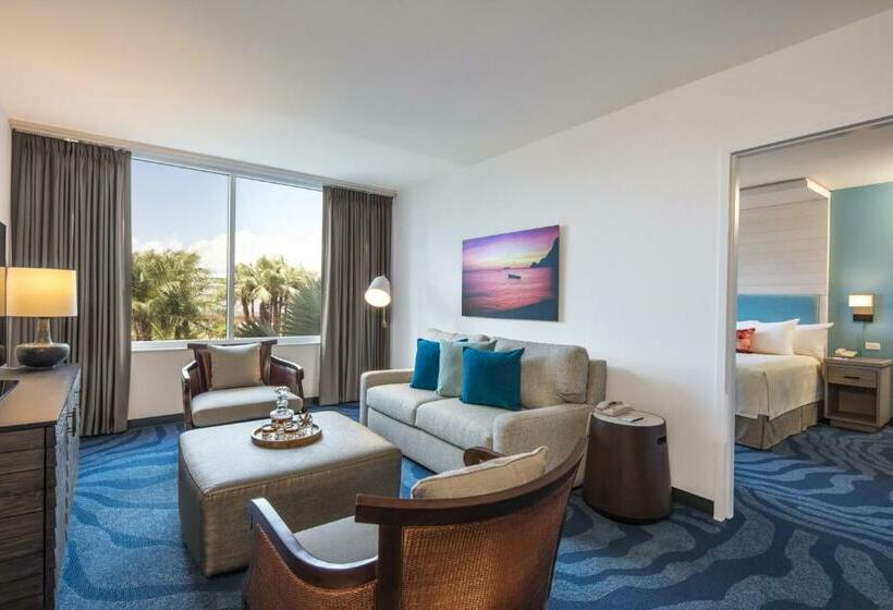 سوئیت با تخت بزرگ, Loews Sapphire Falls Resort at Universal Orlando