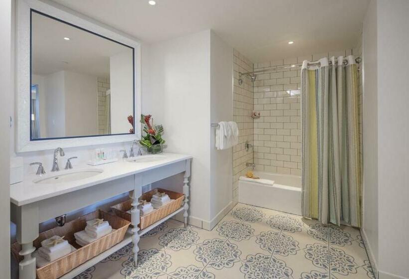 سوییت, Loews Sapphire Falls Resort at Universal Orlando