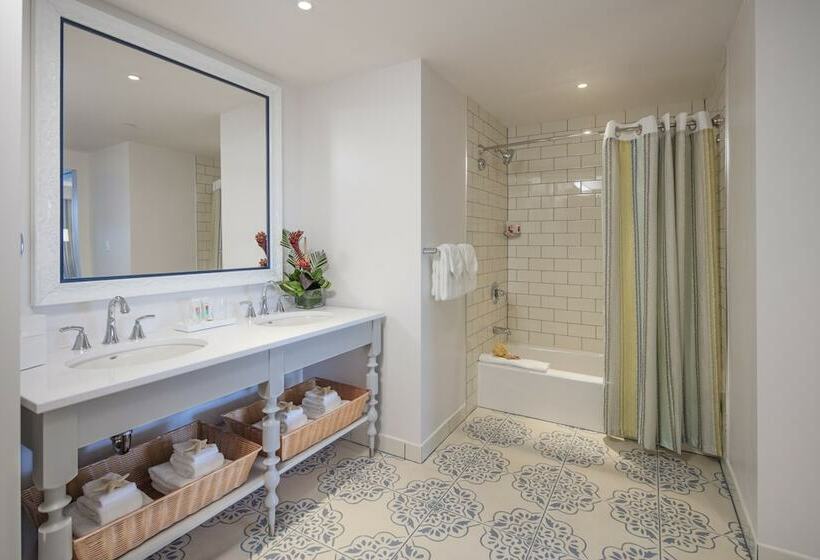 سوییت, Loews Sapphire Falls Resort at Universal Orlando