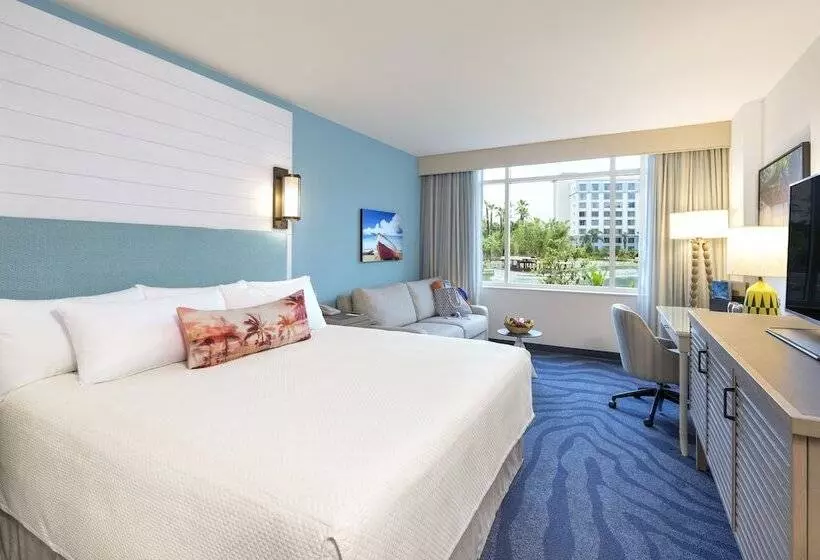 プールビュースタンダードルーム, Loews Sapphire Falls Resort at Universal Orlando