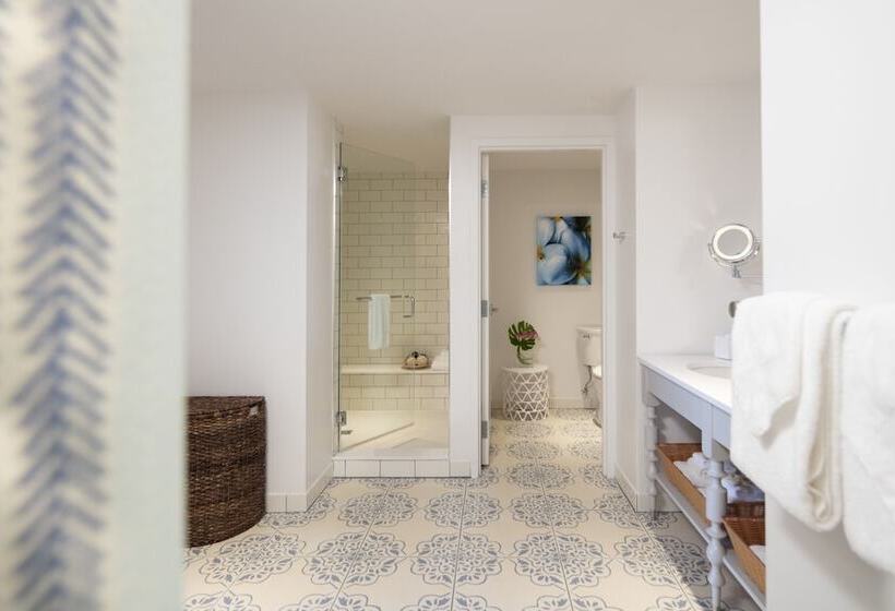 سوییت, Loews Sapphire Falls Resort at Universal Orlando