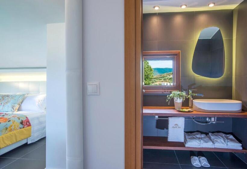 شقة لشخصين مزود بحمام سباحة, Avaton Luxury Beach Resort   Relais & Chateaux