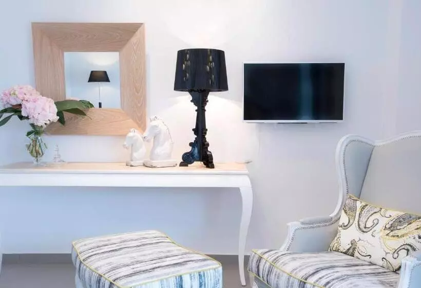 2 Bedroom Apartment with Pool, Avaton Luxury Beach Resort Relais & Chateaux