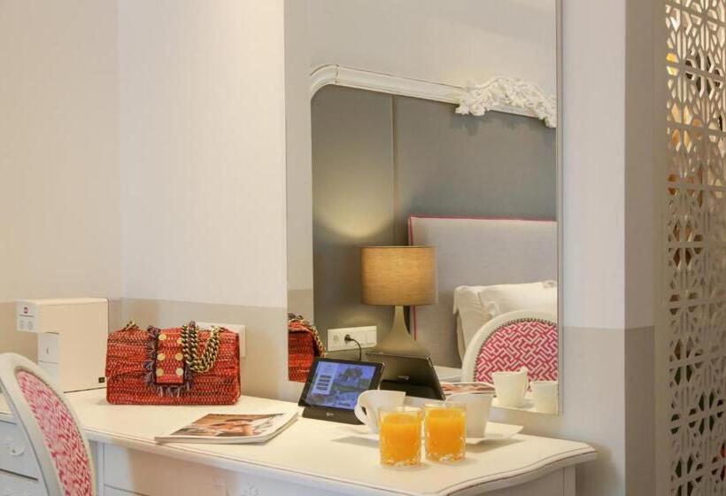 סוויטת ג'וניור עם בריכה, Avaton Luxury Beach Resort   Relais & Chateaux