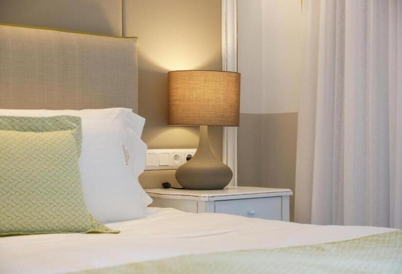 Номер Deluxe Вид на Море, Avaton Luxury Beach Resort   Relais & Chateaux