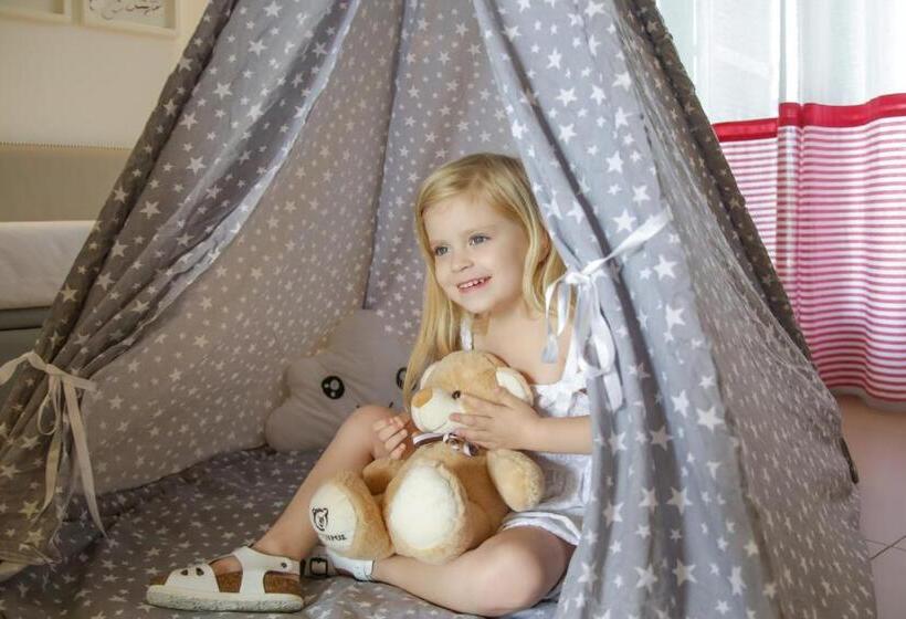 شقة لشخصين مزود بحمام سباحة, Avaton Luxury Beach Resort   Relais & Chateaux