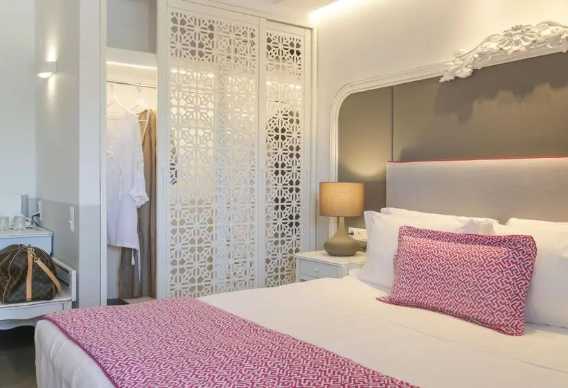デラックスルーム, Avaton Luxury Beach Resort   Relais & Chateaux