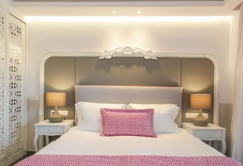 デラックスルーム, Avaton Luxury Beach Resort   Relais & Chateaux