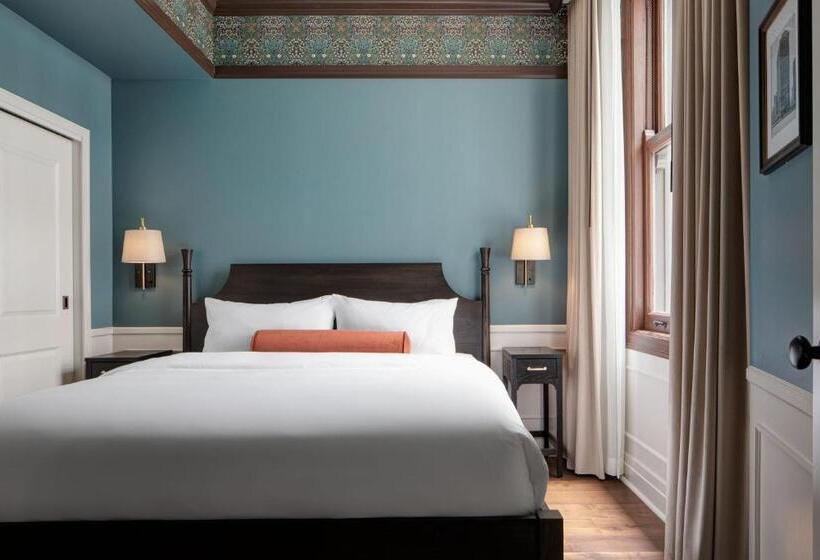 جناح جونيور, David Whitney, Autograph Collection