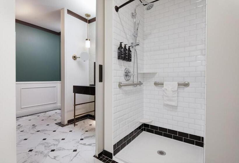 جناح جونيور, David Whitney, Autograph Collection