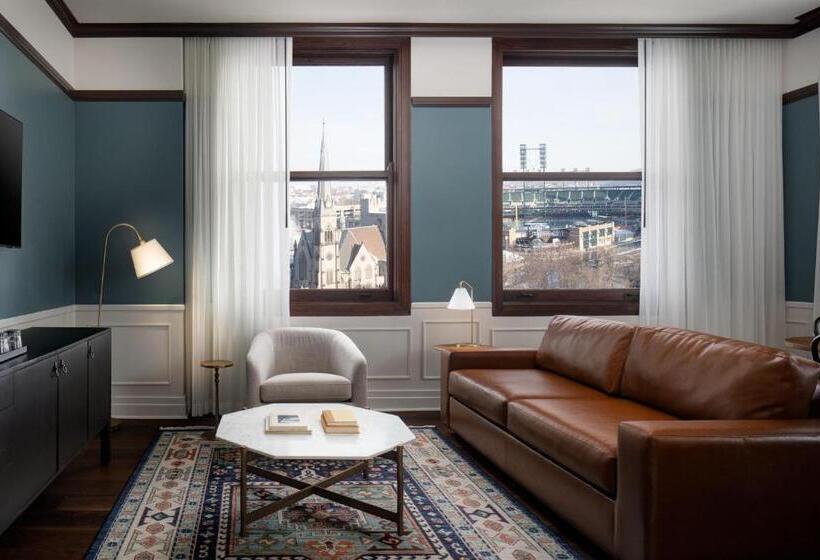 جناح إدارى سرير كينج, David Whitney, Autograph Collection