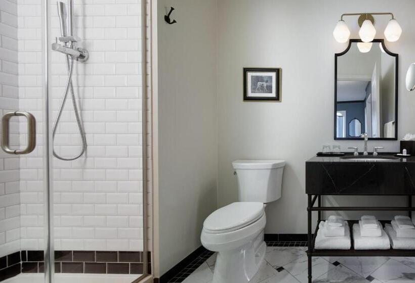 جناح إدارى سرير كينج, David Whitney, Autograph Collection