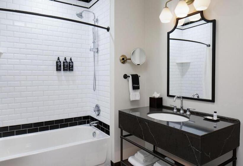 جناح إدارى سرير كينج, David Whitney, Autograph Collection