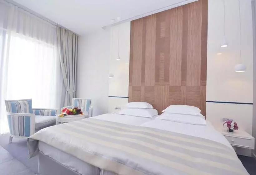 اتاق استاندارد با بالکن, Bracera