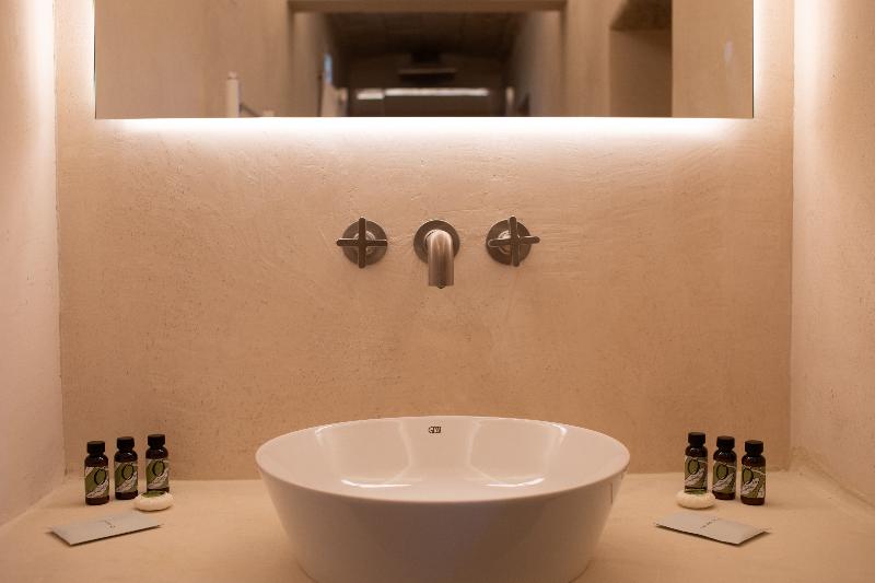 سوییت با چشم‌انداز دریا, Bracera