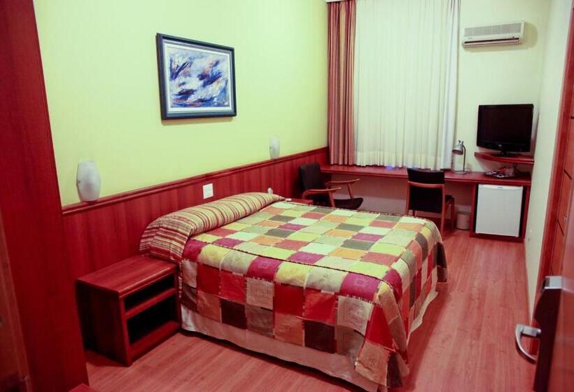 스탠다드 룸, Eston Hotel   Localização Central Privilegiada  Pet Friendly