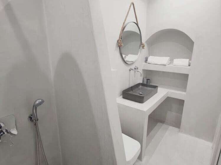 Люкс Сеньор, Fira Cave Suites