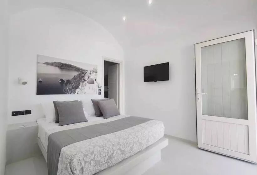 سوئیت سینیور, Fira Cave Suites