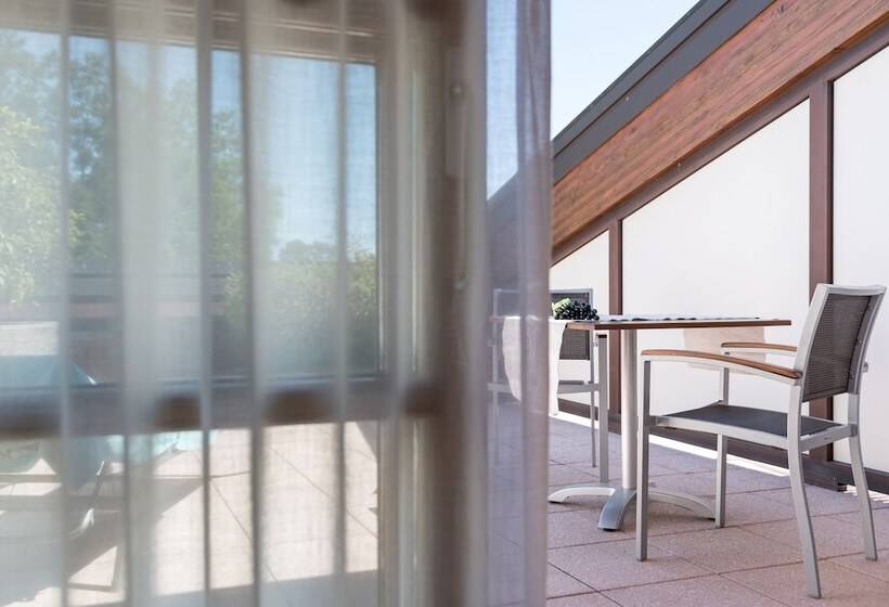 バルコニー付きスタンダードルーム, Green Village Eco Resort