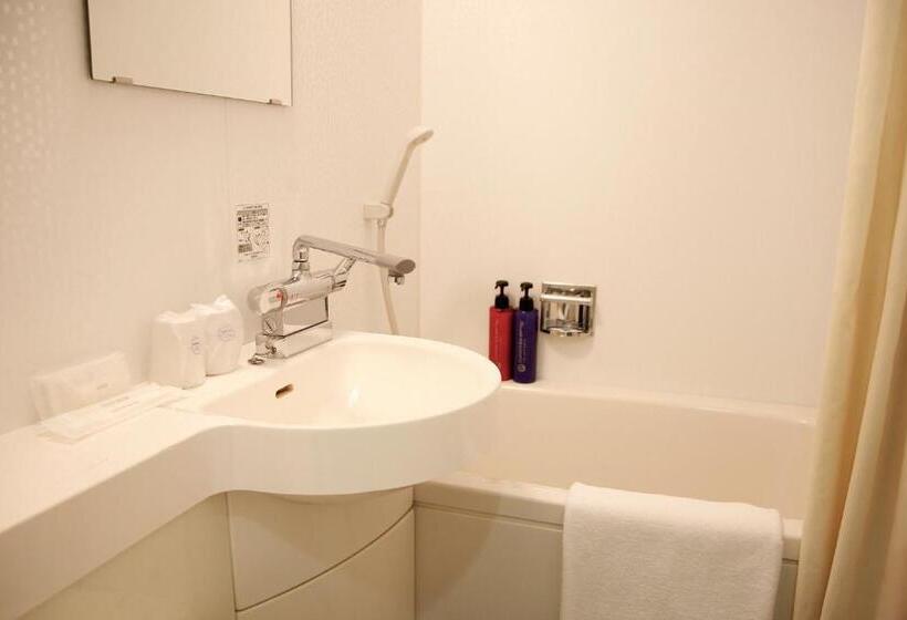 Quarto Basic Cama Casal, Kurashiki Station