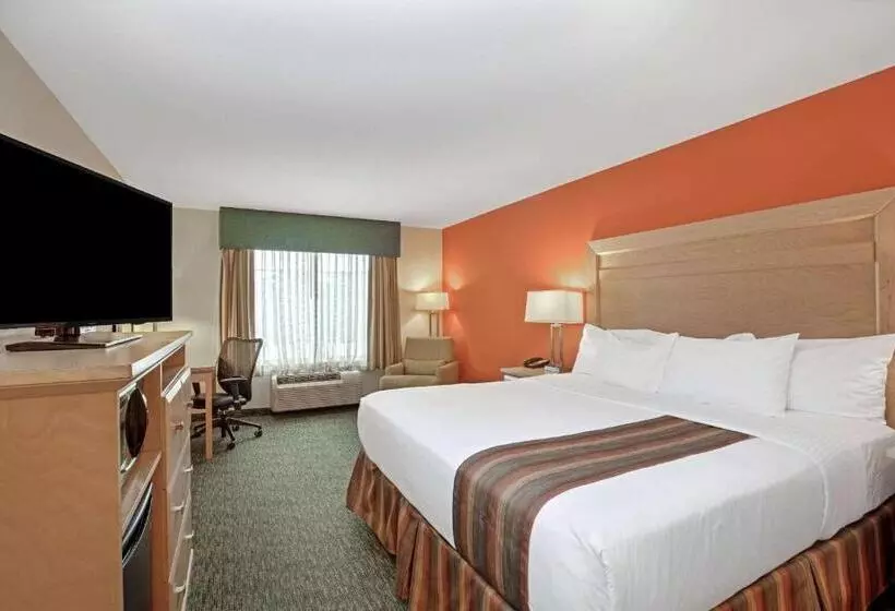 キングサイズベッドのスタンダードルーム, La Quinta By Wyndham Grand Forks